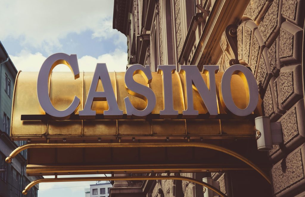 Camilo-jimenez-DOUoG3sRQQY-unsplash